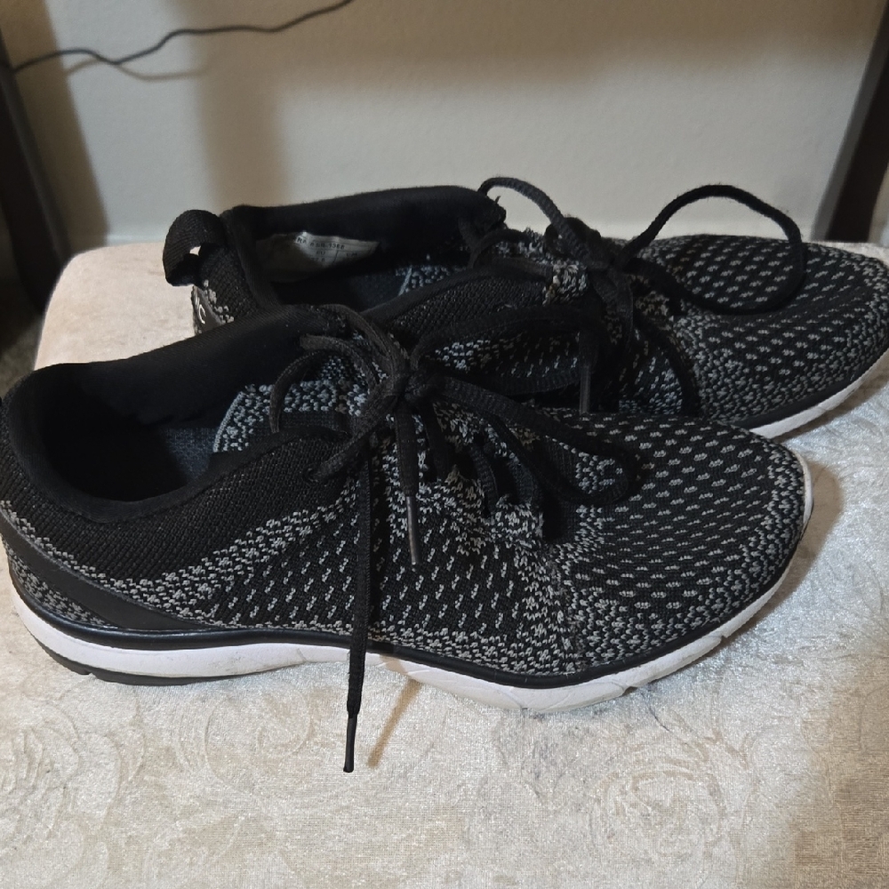 Vionic Black and White Knit Lace-Up Sneakers